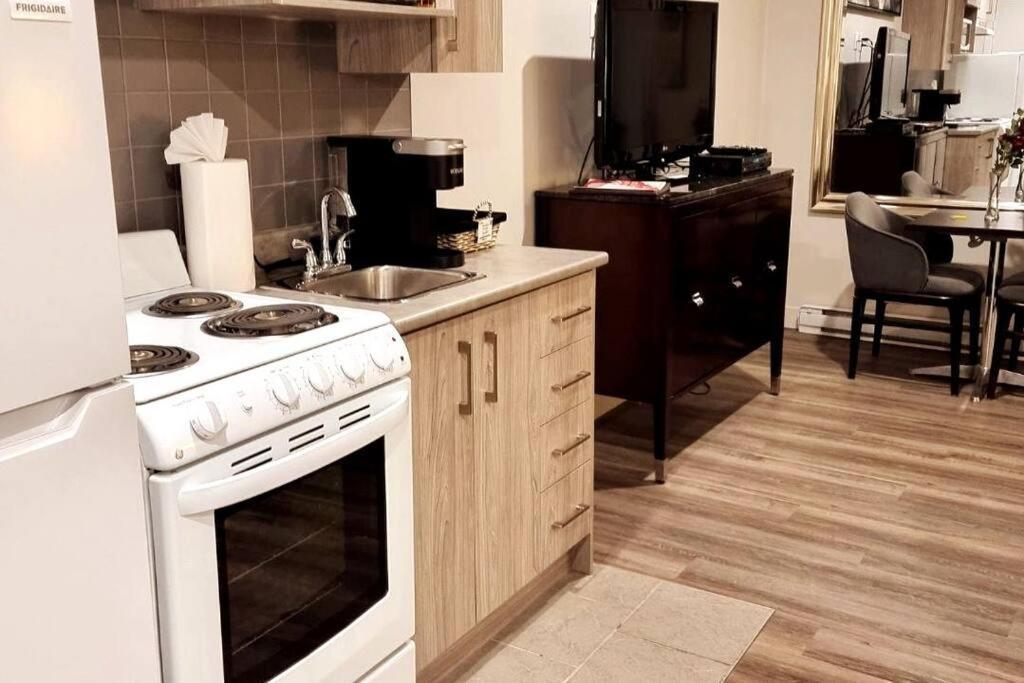 Cozy Spacious 1-Bdr Studio #8. Free Parking Gatineau Dış mekan fotoğraf